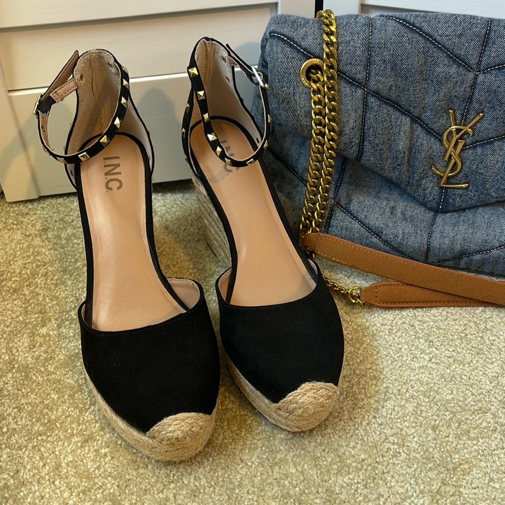 New - I.N.C wedge studded sandals